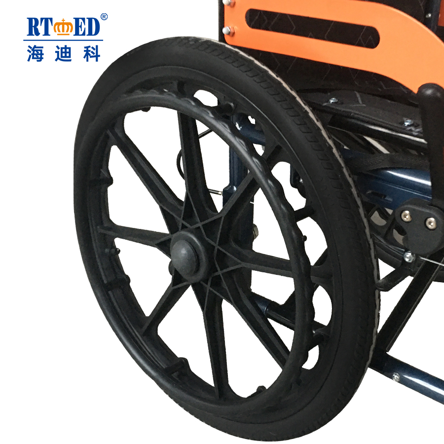 Manual folding wheelchair